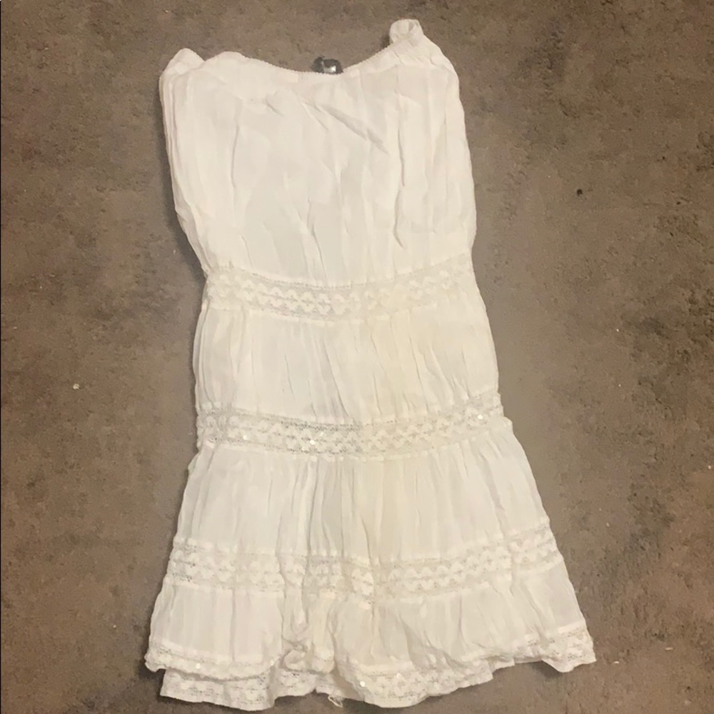 White lace skirt